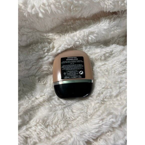 MARC JACOBS BEAUTY SHAMELESS YOUTHFUL-LOOK 24H FOUNDATION SPF 25 Medium R330 - Picture 7 of 7